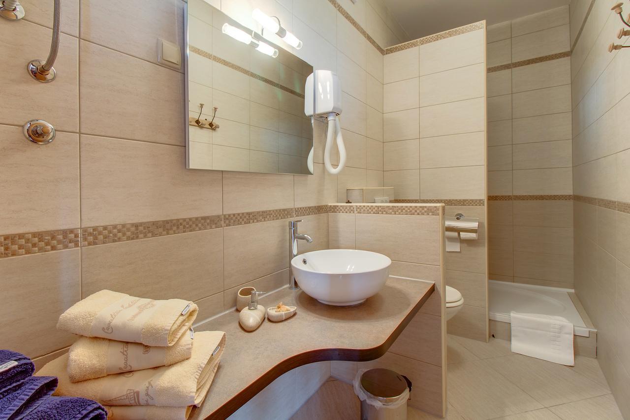 Hotel Sansegus Сусак Екстер'єр фото